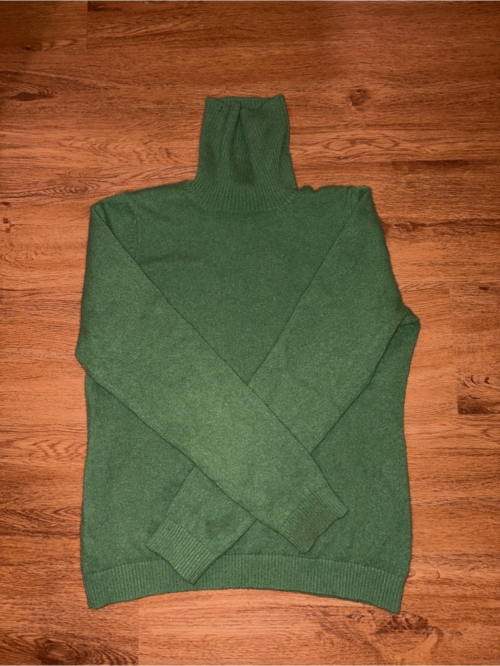 L.L. Bean Green Cashmere Turtleneck Sweater